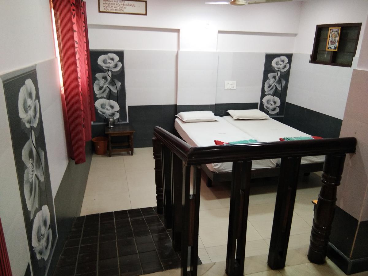 Hotel Sanman Lodge Shimoga Extérieur photo