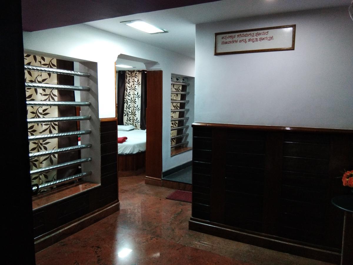 Hotel Sanman Lodge Shimoga Extérieur photo